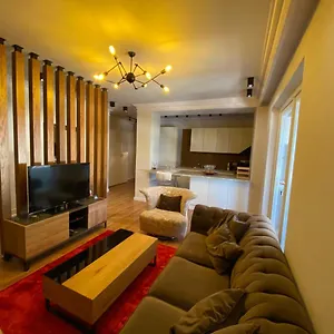Apartment Mel's Place Tirana
