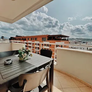 Apartment Cozy Rooftop - Your Home, Away From Home! Tirana